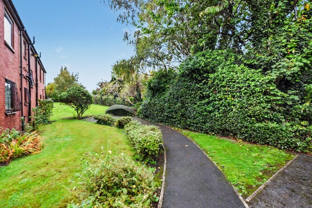 Additional image 11 of 2 bed flat for sale63 Guardian Mews, Lynwood Garth, Leeds, West Yorkshire LS12