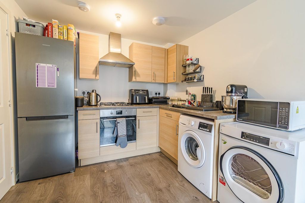 Additional image 4 of 2 bed flat for saleNeptune Road, Barry CF62