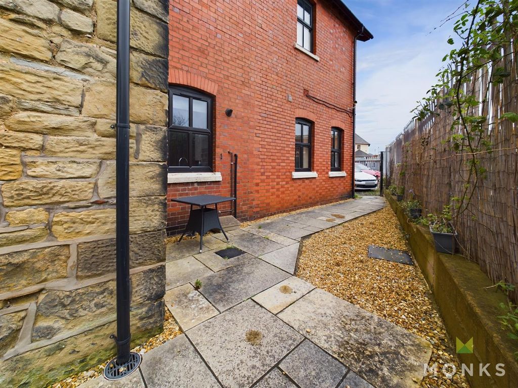 Additional image 2 of 2 bed flat for saleOswald Road, Oswestry SY11