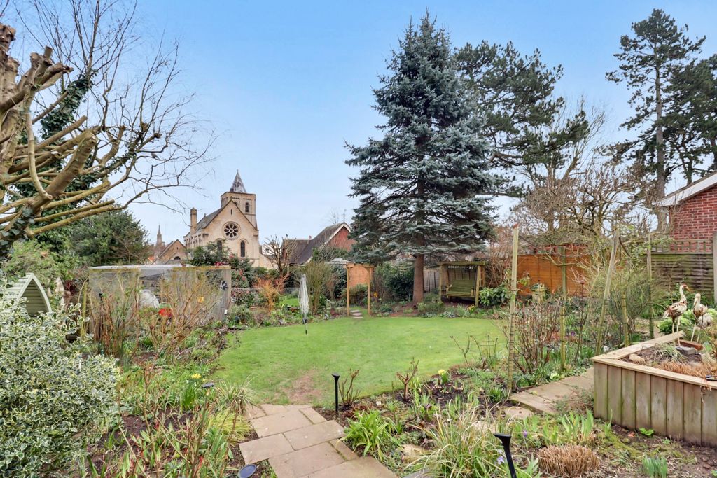 5 bed detached house for saleTrinity Close, Ashby-De-La-Zouch LE65 photo 2