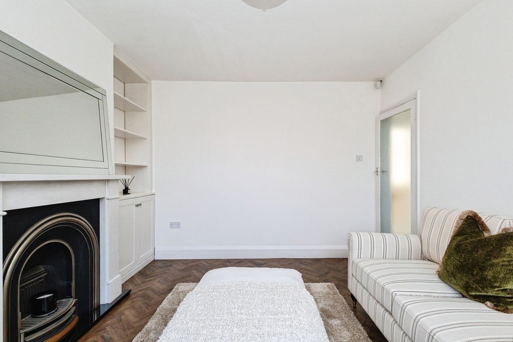 Additional image 4 of 4 bed semi-detached house for saleHarmol Grove, Ashton-Under-Lyne, Greater Manchester OL7
