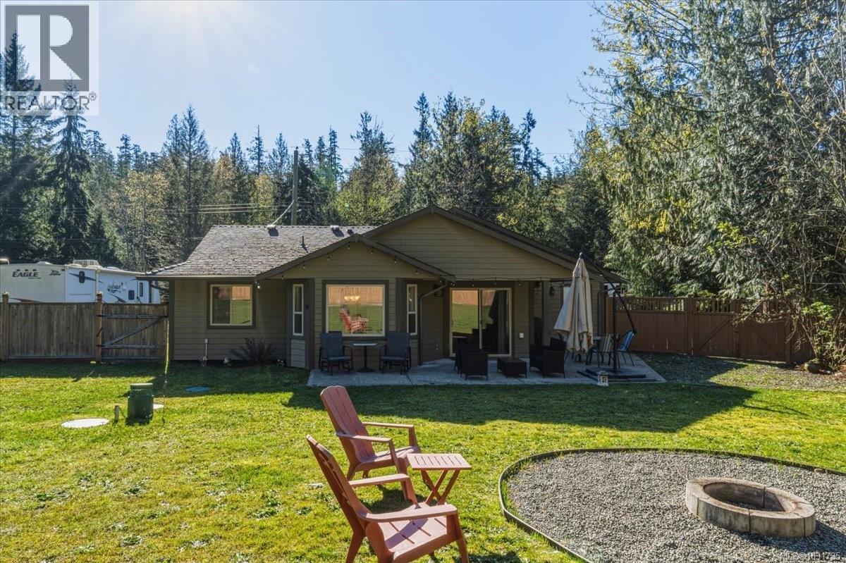 1765 Cameron Cres
