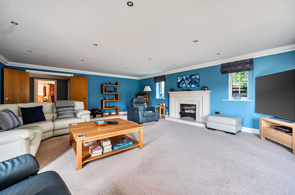 Additional image 10 of 5 bed detached house for saleChurch Lane, Arborfield, Berkshire RG2