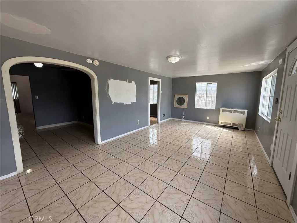 Additional image 21 of 407 E Street, Taft, CA 93268