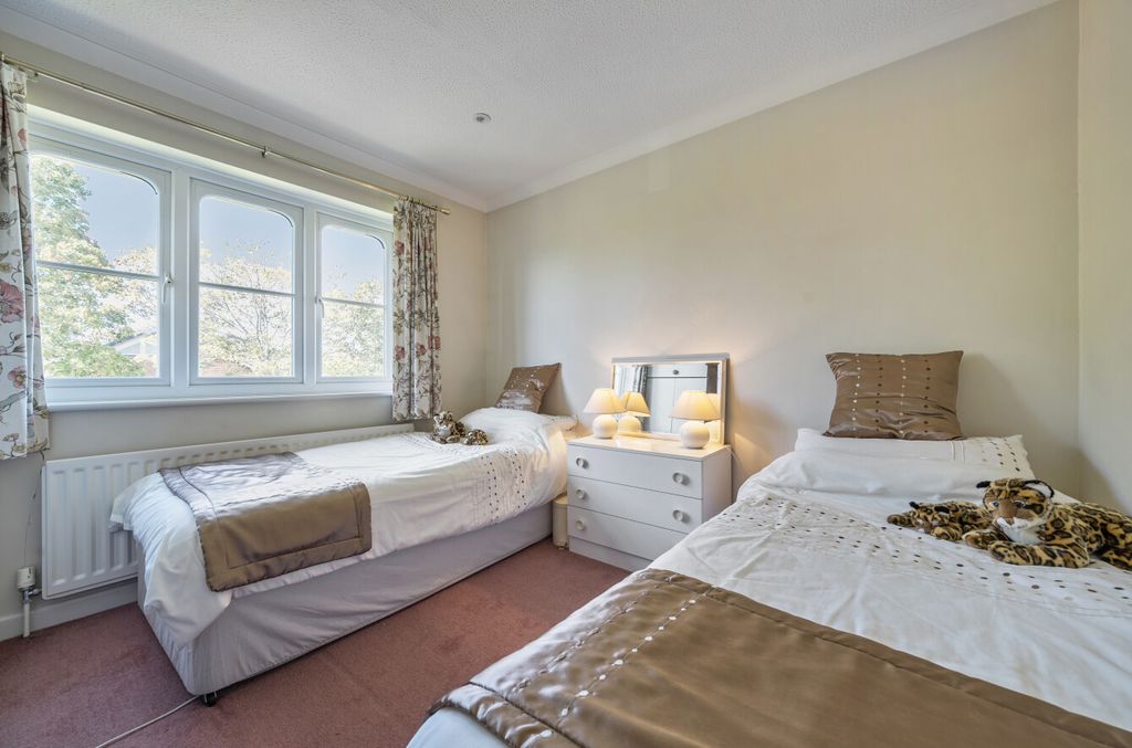 Additional image 5 of 3 bed detached house for saleLindley Gardens, Alresford, Hampshire SO24