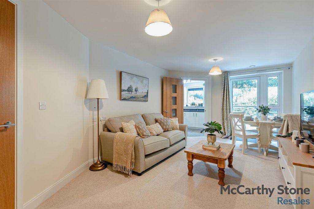 Additional image 2 of 1 bed flat for saleWayfarer Place, The Dean, Alresford SO24