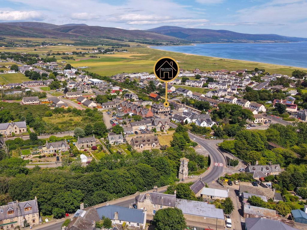 2 bed flat for saleStrathnaver, Station Square, Brora, Sutherland KW9 photo 2