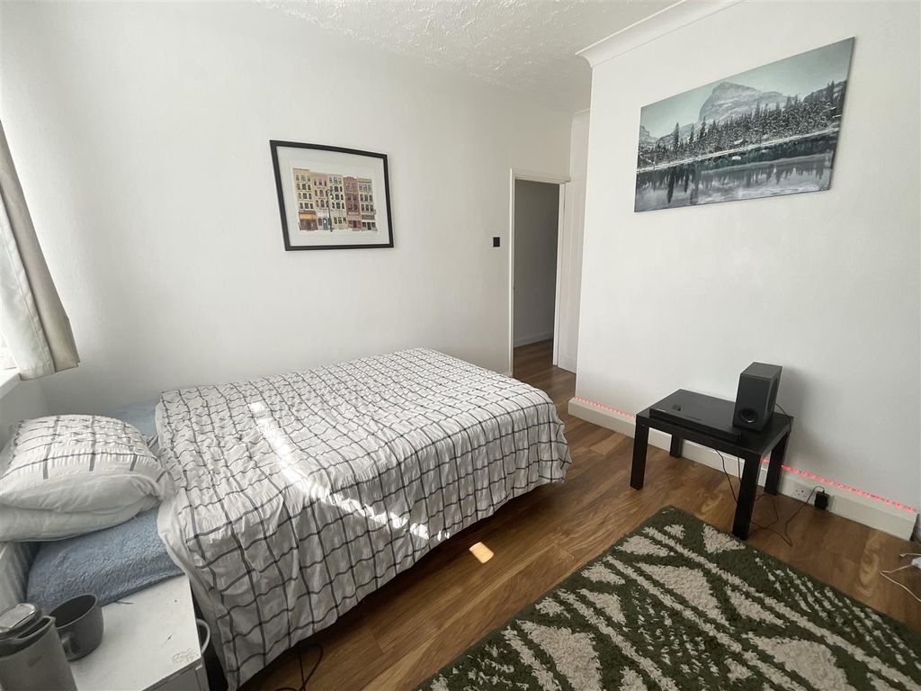 Additional image 16 of 2 bed flat for saleHigh Street, Llanelli SA15