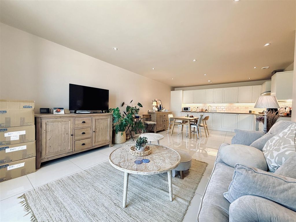 Additional image 3 of 2 bed flat for saleDenmark Street, Altrincham WA14
