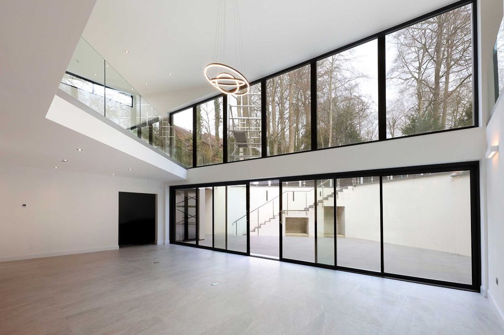 Additional image 2 of 6 bed detached house for saleStation Road, Amersham, Buckinghamshire HP7