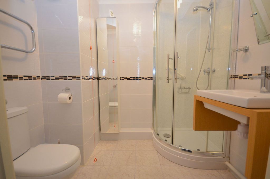 Additional image 8 of 1 bed flat for saleWoodlands Court, Walderslade Road, Chatham ME5