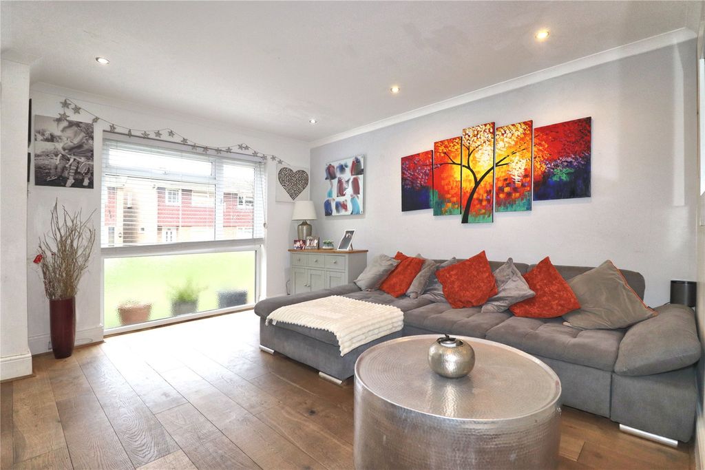 Additional image 5 of 3 bed semi-detached house for saleWoking, Surrey GU21