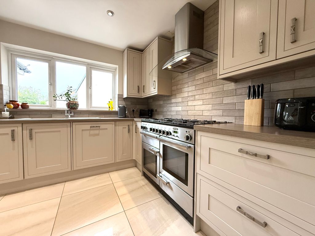 Additional image 10 of 4 bed detached house for saleCoed Duffryn, Aberdare CF44