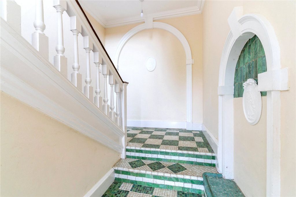Additional image 3 of 4 bed flat for saleRowley Lane, Barnet EN5
