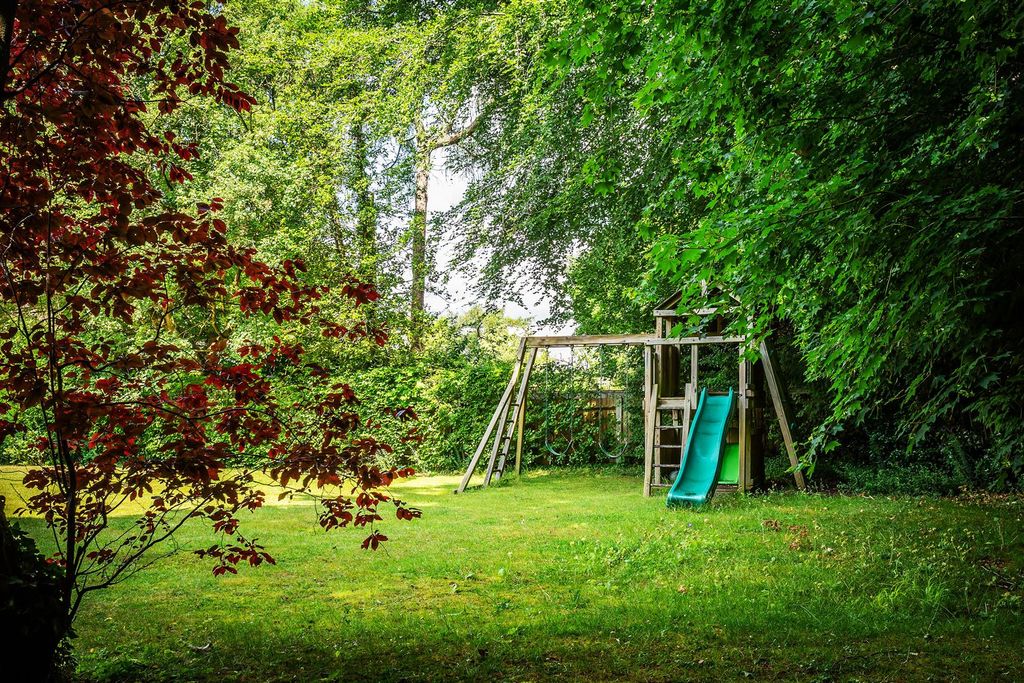 Additional image 34 of 4 bed detached house for saleCrampshaw Lane, Ashtead KT21
