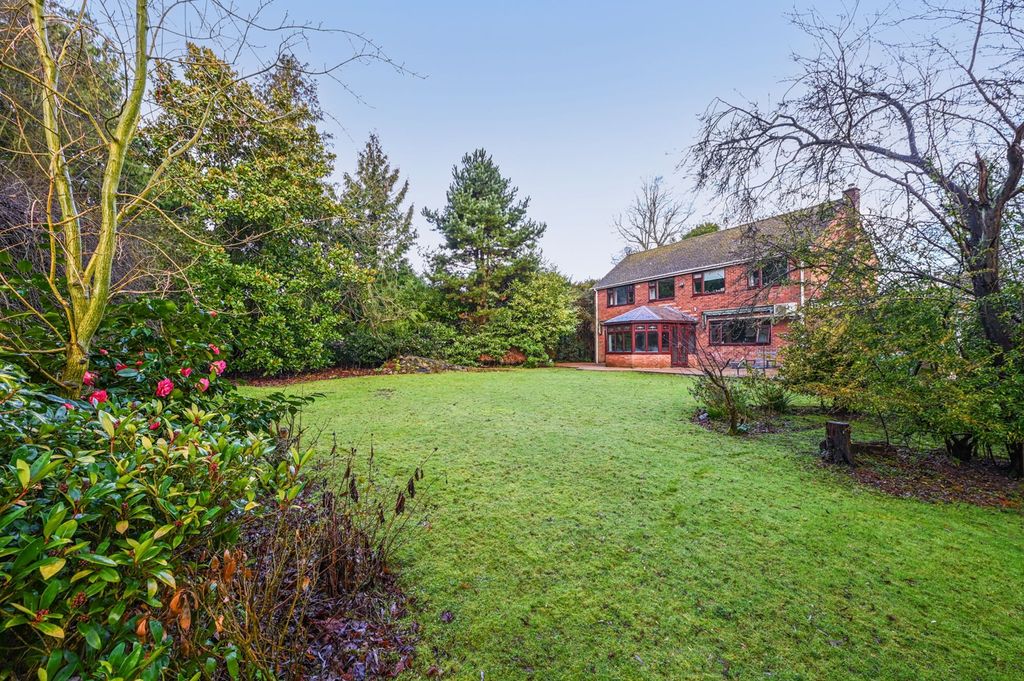 4 bed detached house for saleCanterbury Road, Kennington TN25