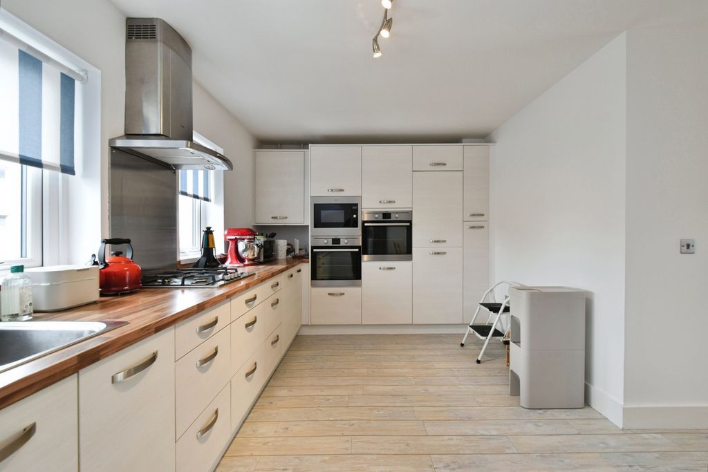 Additional image 11 of 4 bed town house for saleBwlchygwynt, Llanelli, Carmarthenshire SA15