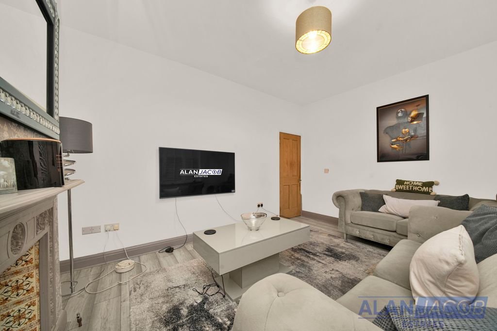 Additional image 3 of 3 bed end terrace house for saleBurnham Road, Romford RM7