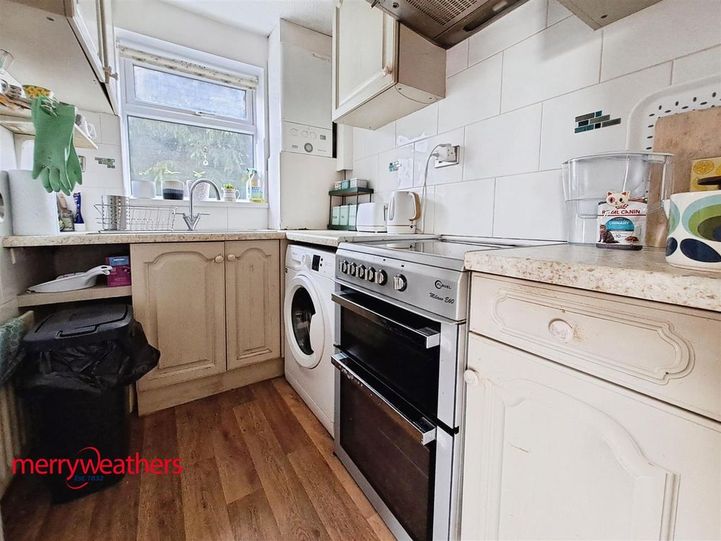 Additional image 4 of 2 bed flat for saleCloverlands Drive, Staincross, Barnsley S75