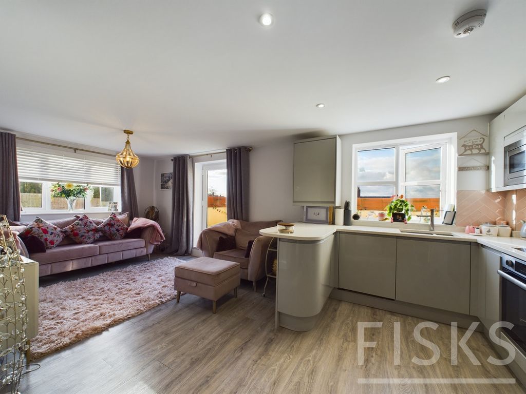 Additional image 11 of 2 bed flat for saleLondon Road, Benfleet SS7