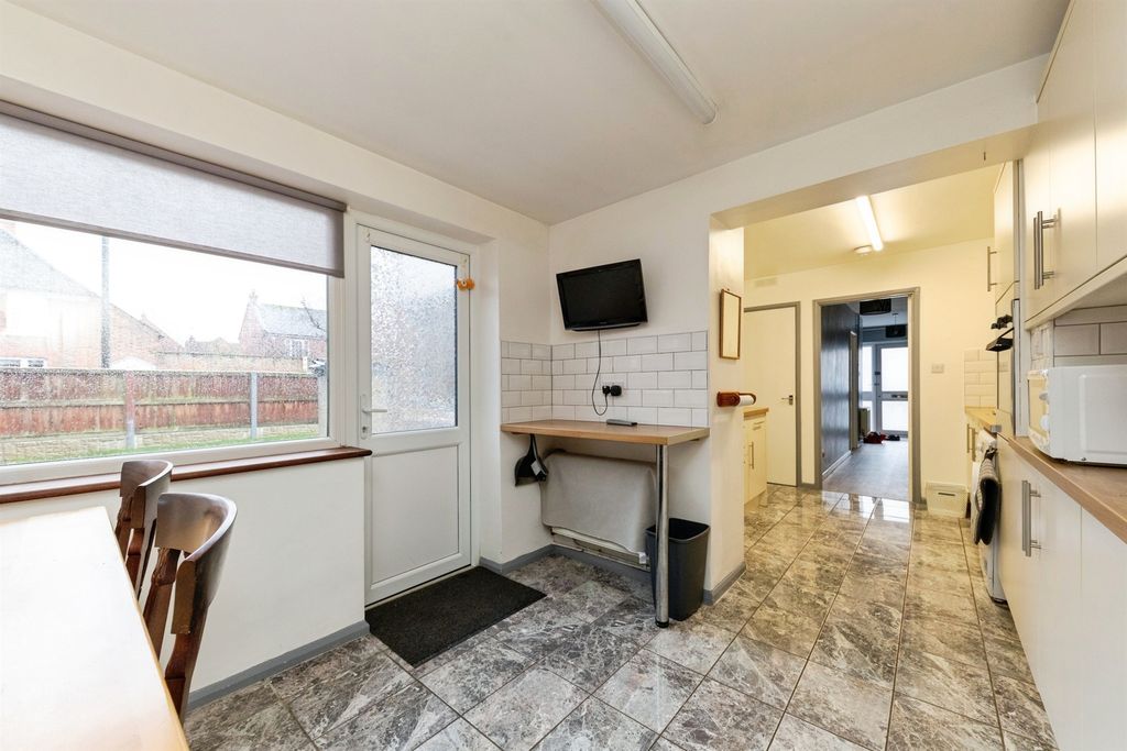 Additional image 5 of 3 bed end terrace house for saleThe Gardens, Baldock SG7