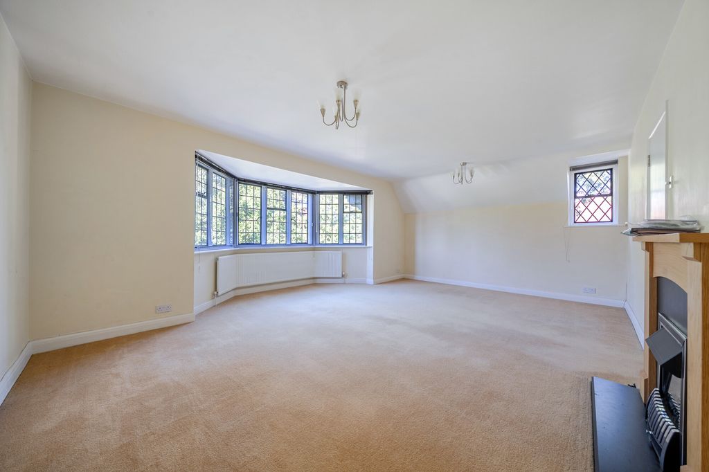 4 bed flat for saleChesham Road, Amersham HP6 photo 4