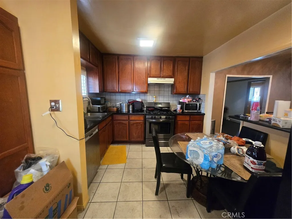 Additional image 21 of 1901 W 77th St, Los Angeles, CA 90047
