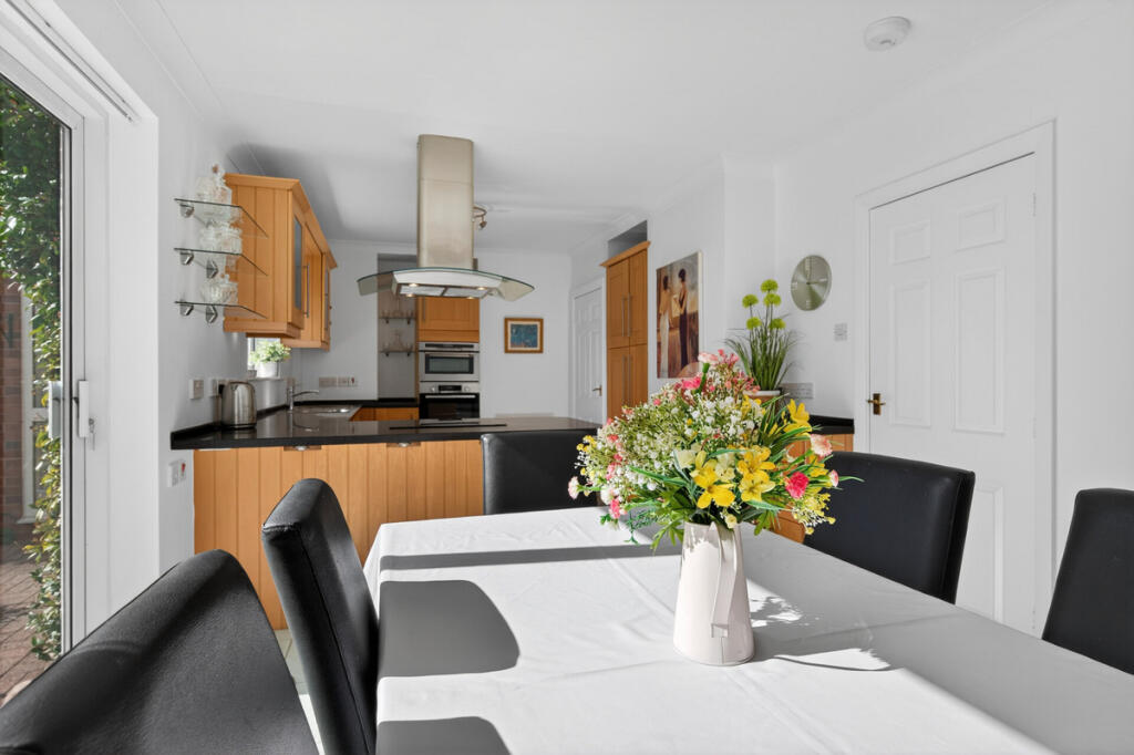 Additional image 8 of Silhill Hall Road, Solihull, B91 1JS