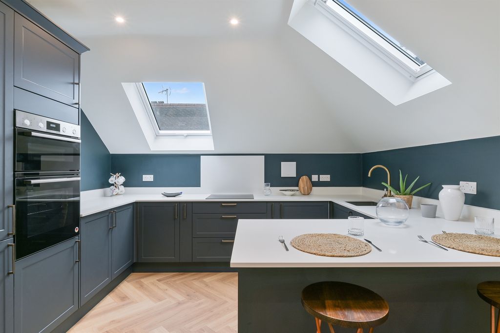 2 bed flat for saleProspect Lodge, Barnet EN5