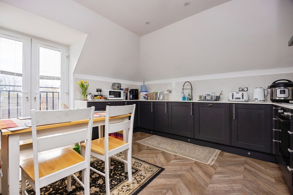 Additional image 3 of 2 bed maisonette for saleEggars Hill, Aldershot, Hampshire GU11