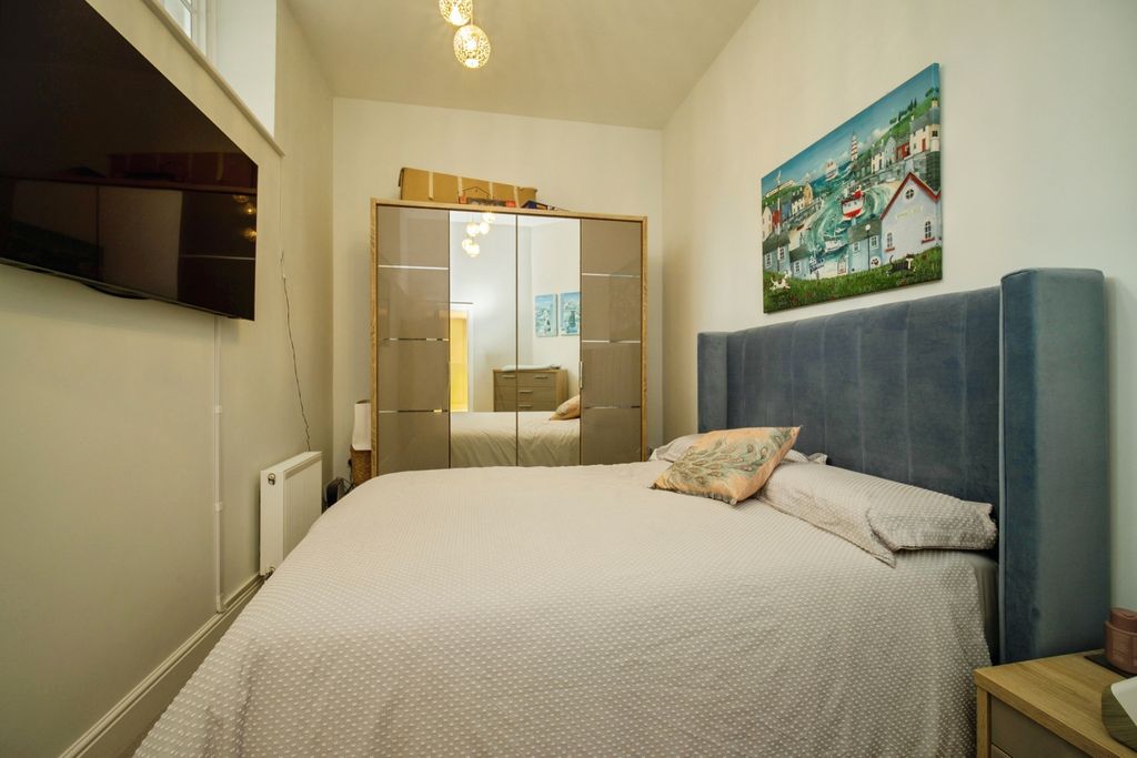 Additional image 17 of 2 bed flat for saleHospital Hill, Aldershot GU11