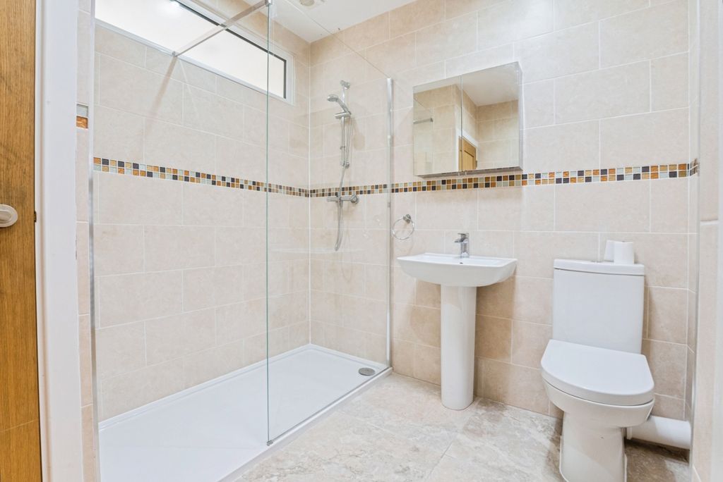 Additional image 20 of 3 bed bungalow for saleClifton Drive North, Lytham St. Annes, Lancashire FY8