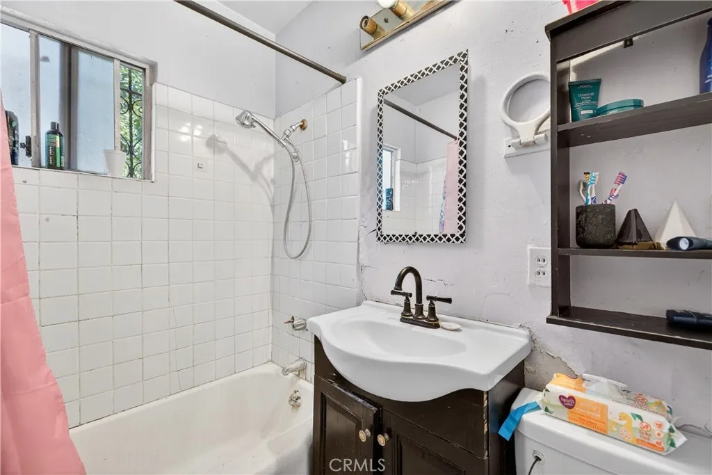 Additional image 34 of 705 S Thorson Avenue, Compton, CA 90221
