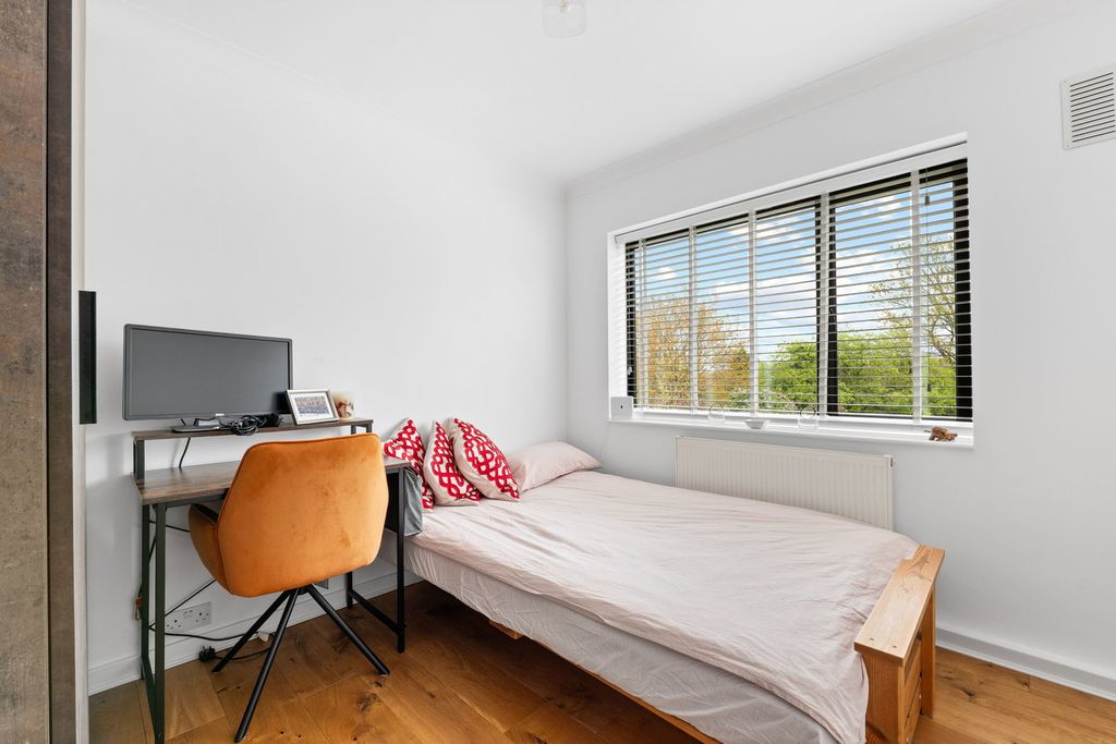 Additional image 24 of 4 bed detached house for saleGilhams Avenue, Banstead SM7