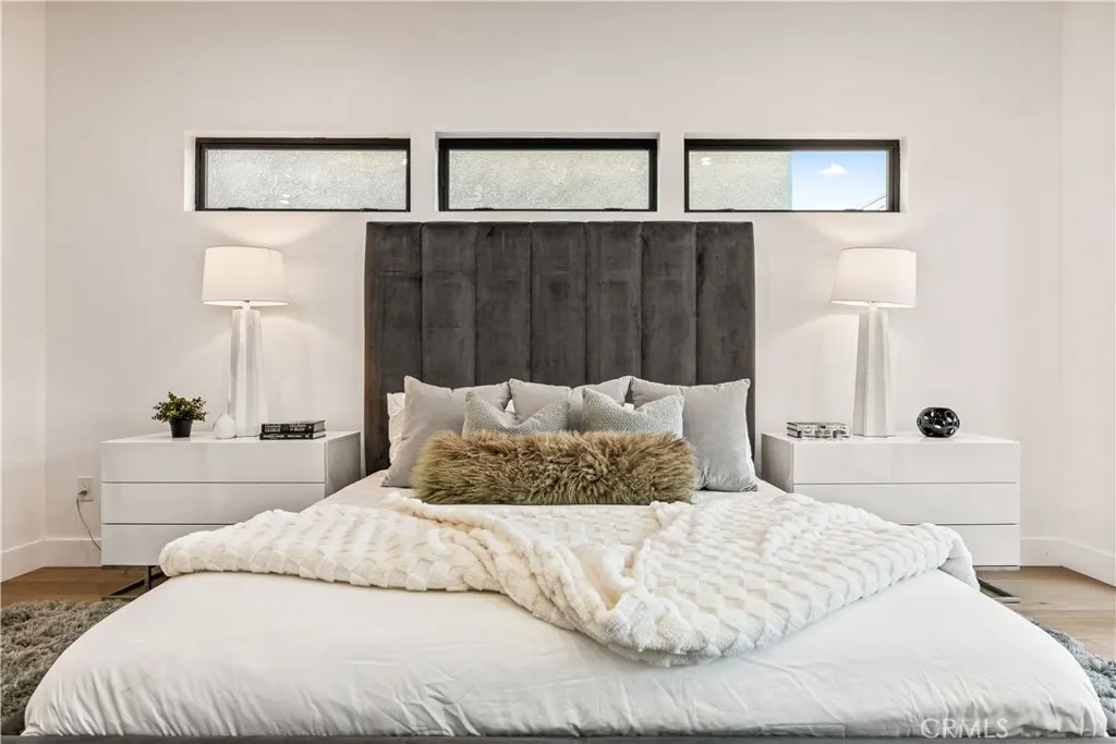 Additional image 75 of 1170 S Lucerne Blvd, Los Angeles, CA 90019