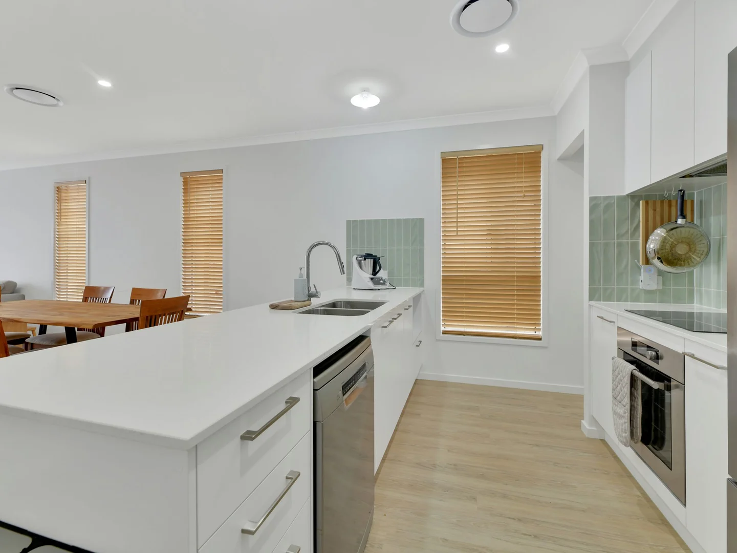 9 Orbit Street, Flagstone QLD 4280 photo 3