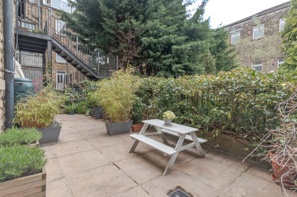 Additional image 10 of 1 bed flat for saleFerrand Lane, Bingley, West Yorkshire BD16