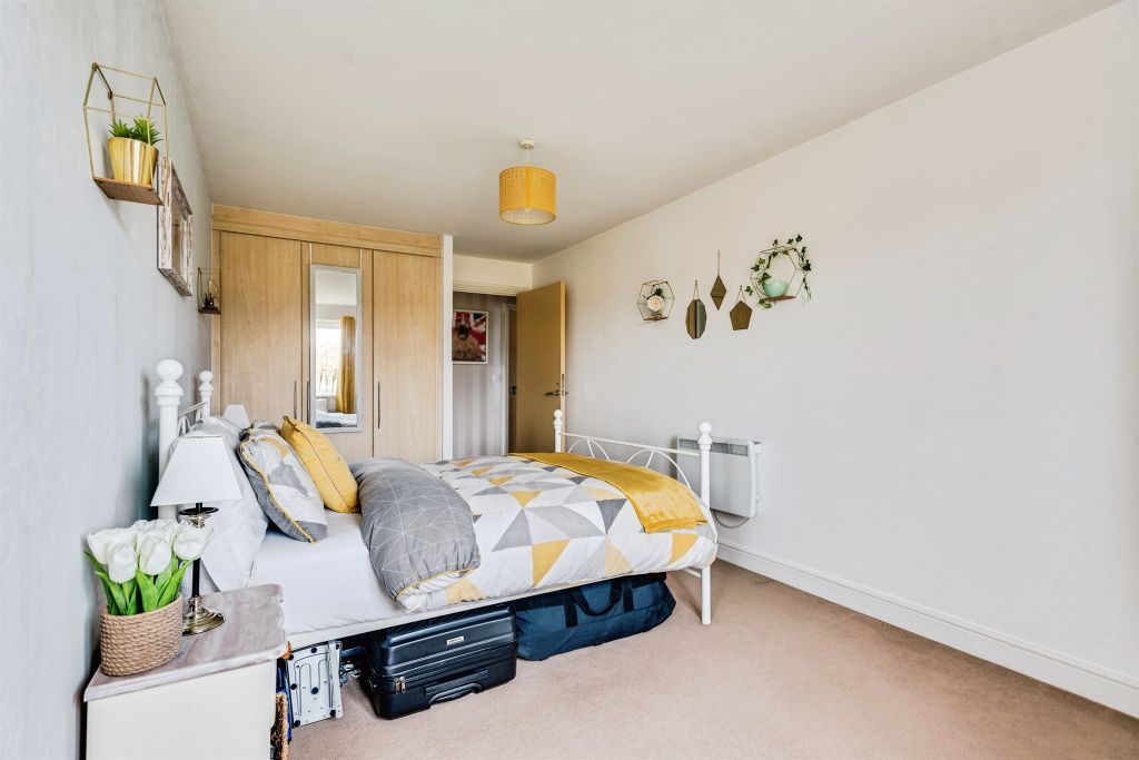Additional image 9 of 2 bed flat for saleThornhill Close, Carterton OX18