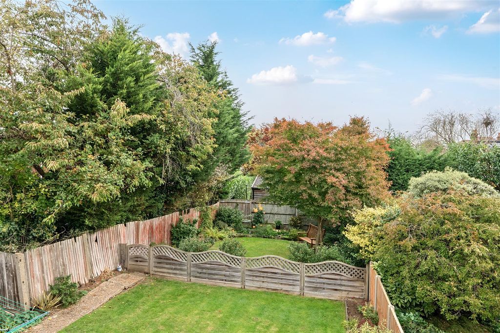 Additional image 15 of 2 bed maisonette for saleMoat Court, Ashtead KT21