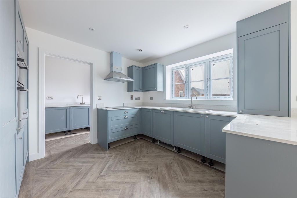 Additional image 3 of 4 bed detached house for saleSchool Close, London Road, Attleborough NR17