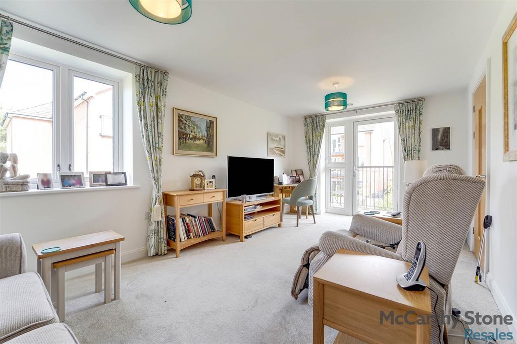 Additional image 4 of 2 bed flat for saleOakhill Place, High View, Bedford, Bedfordshire MK41
