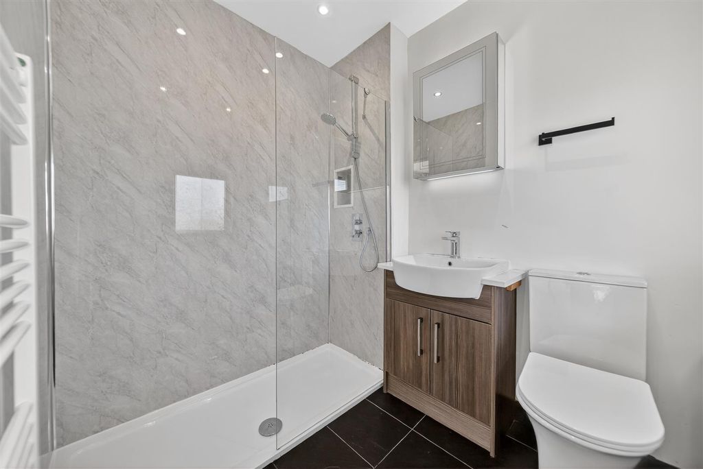 Additional image 13 of 4 bed detached house for saleLynwood Mount, Wortley, Leeds LS12