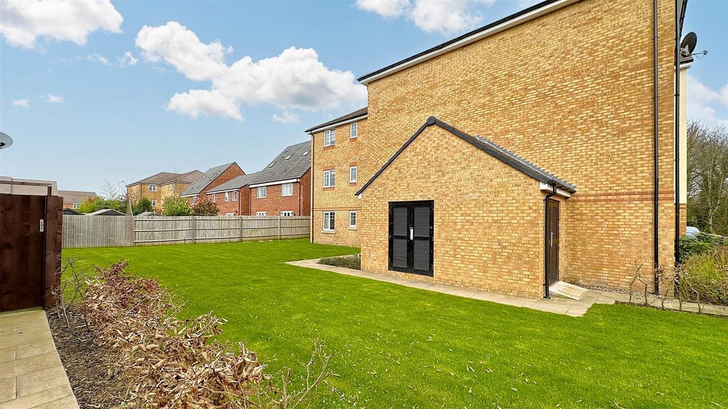 Additional image 13 of 1 bed flat for saleNine Elms Road, Strichley, Birmingham B30
