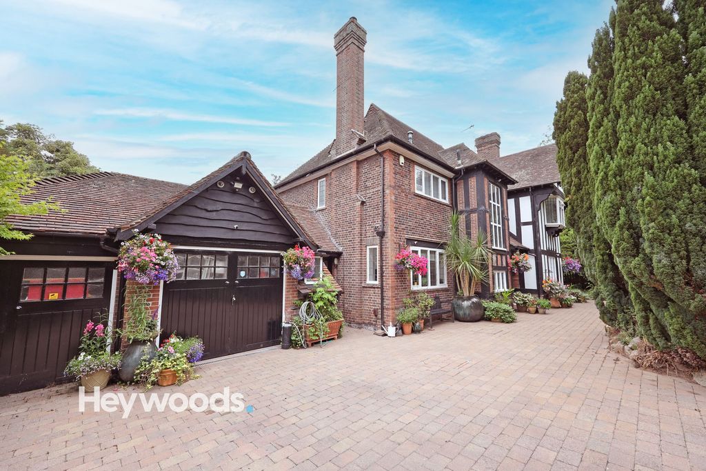 Additional image 2 of 4 bed detached house for saleWhitmore Road, Westlands, Newcastle Under Lyme ST5