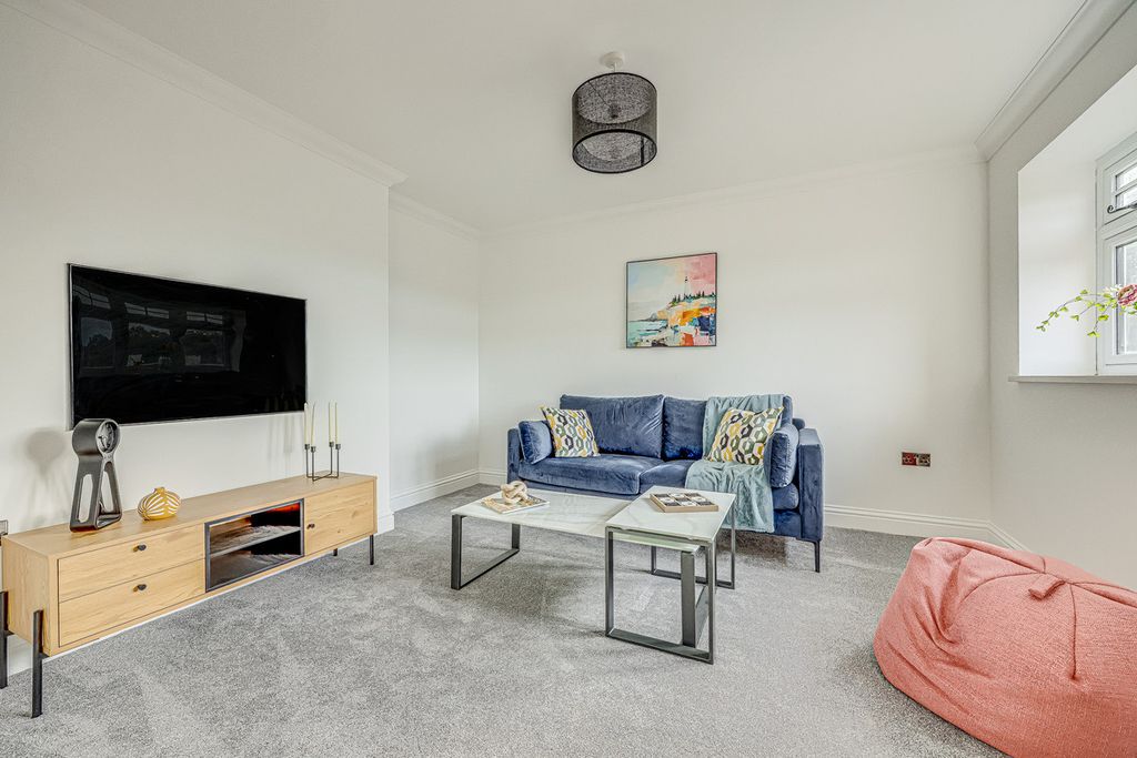 Additional image 21 of 6 bed detached house for saleNashlea Farm, Poors Lane North, Benfleet SS7