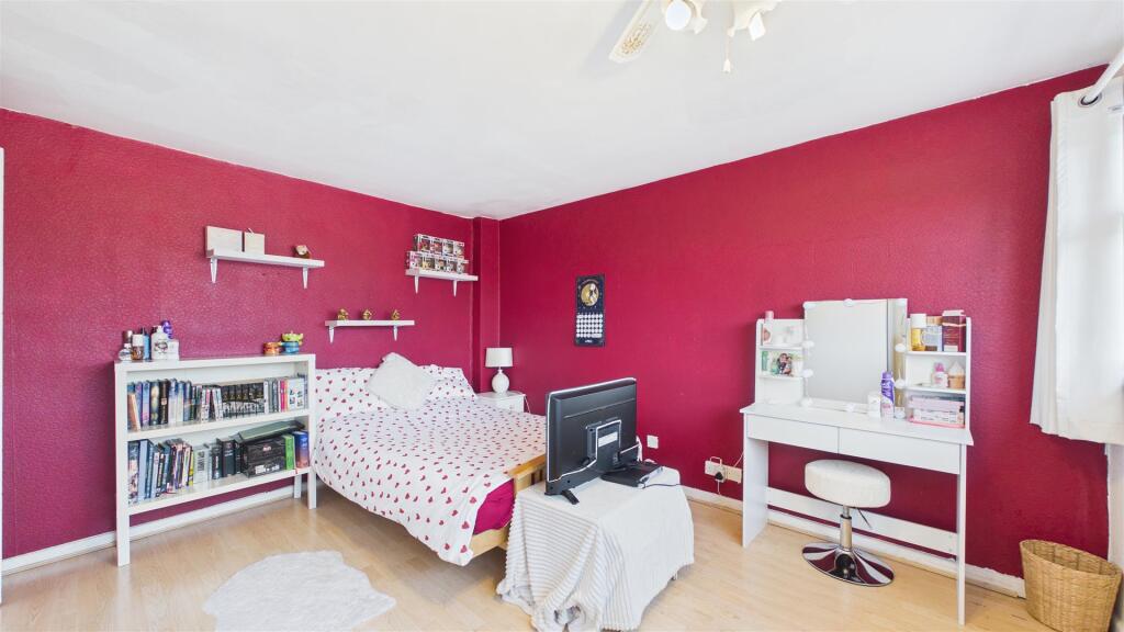 Additional image 18 of Foxlea Road, Halesowen