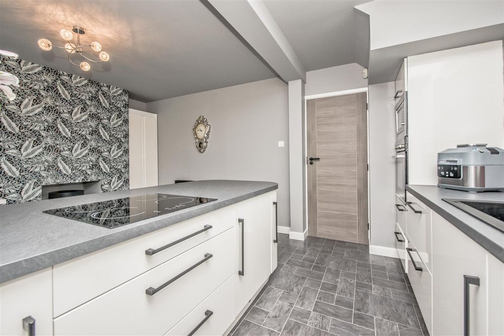 Additional image 14 of 3 bed semi-detached house for saleWhitehall Road, Wortley, Leeds LS12