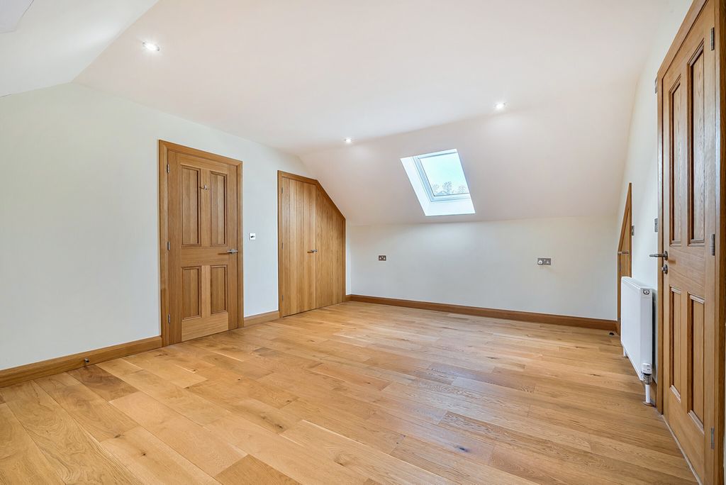 Additional image 33 of 4 bed detached house for saleNorthcourt Avenue, Reading RG2
