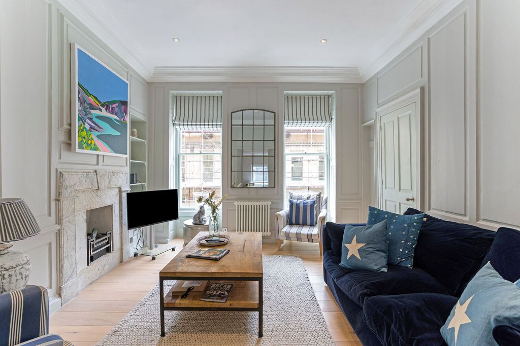 Additional image 3 of 3 bed flat for saleWood Street, Bath BA1
