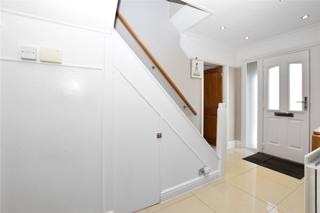 Additional image 19 of 4 bed semi-detached house for saleCumberland Drive, Bexleyheath DA7